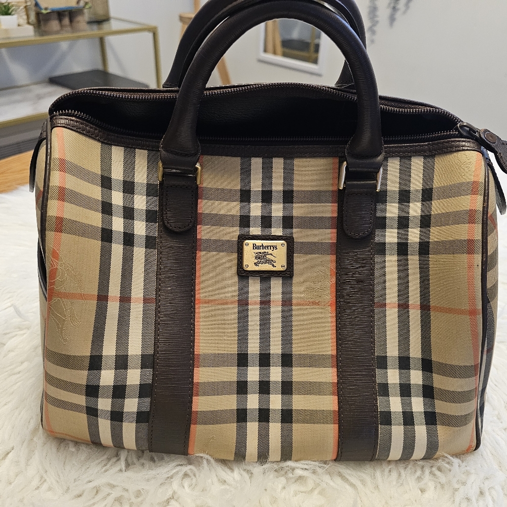 Burberry Tan and Black Checkered Bag - Picture 2 of 9